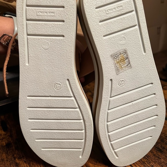 Beautiful platform sandals - Picture 4 of 7